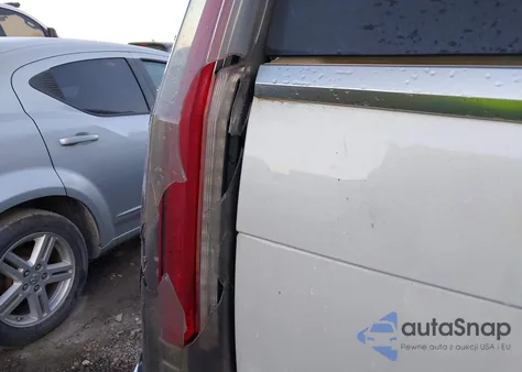 2018 Cadillac Escalade Luxury из США, поврежденный, VIN 1GYS3BKJ1JR136873